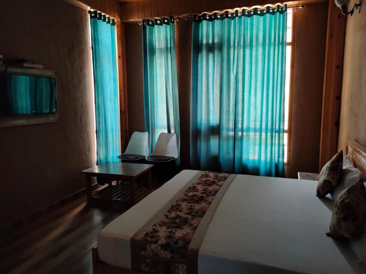 Hotel Cozy Haven Mandi Luaran gambar
