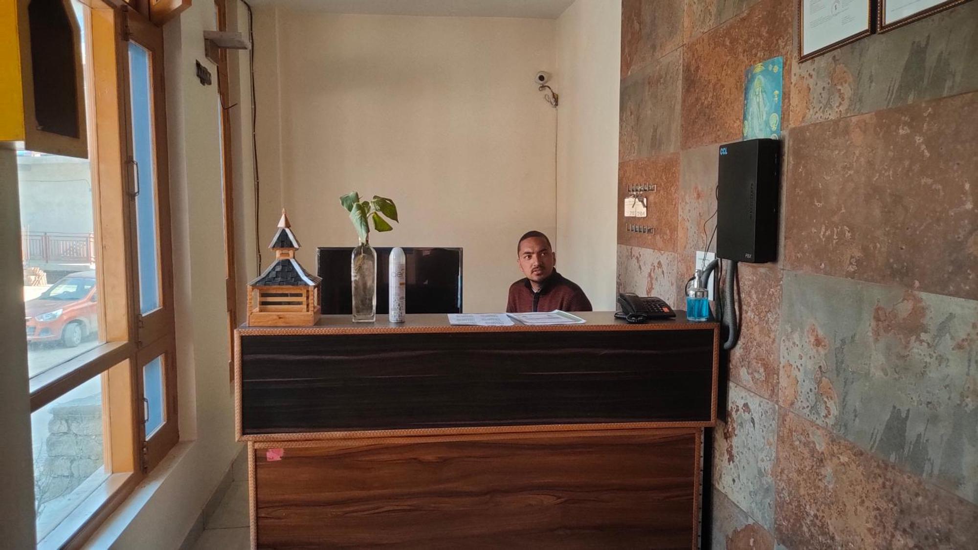 Hotel Cozy Haven Mandi Luaran gambar