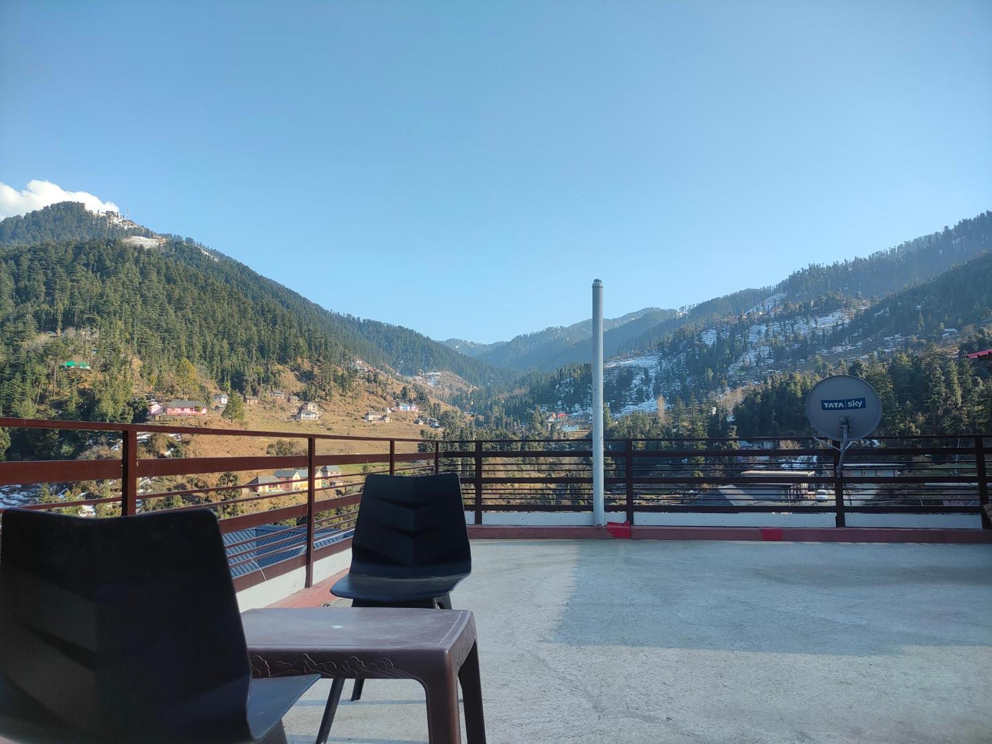 Hotel Cozy Haven Mandi Luaran gambar